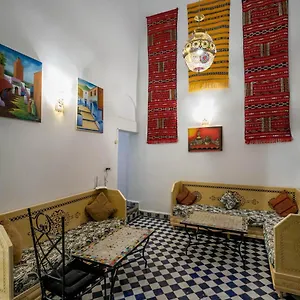 Pensión Dar Karam